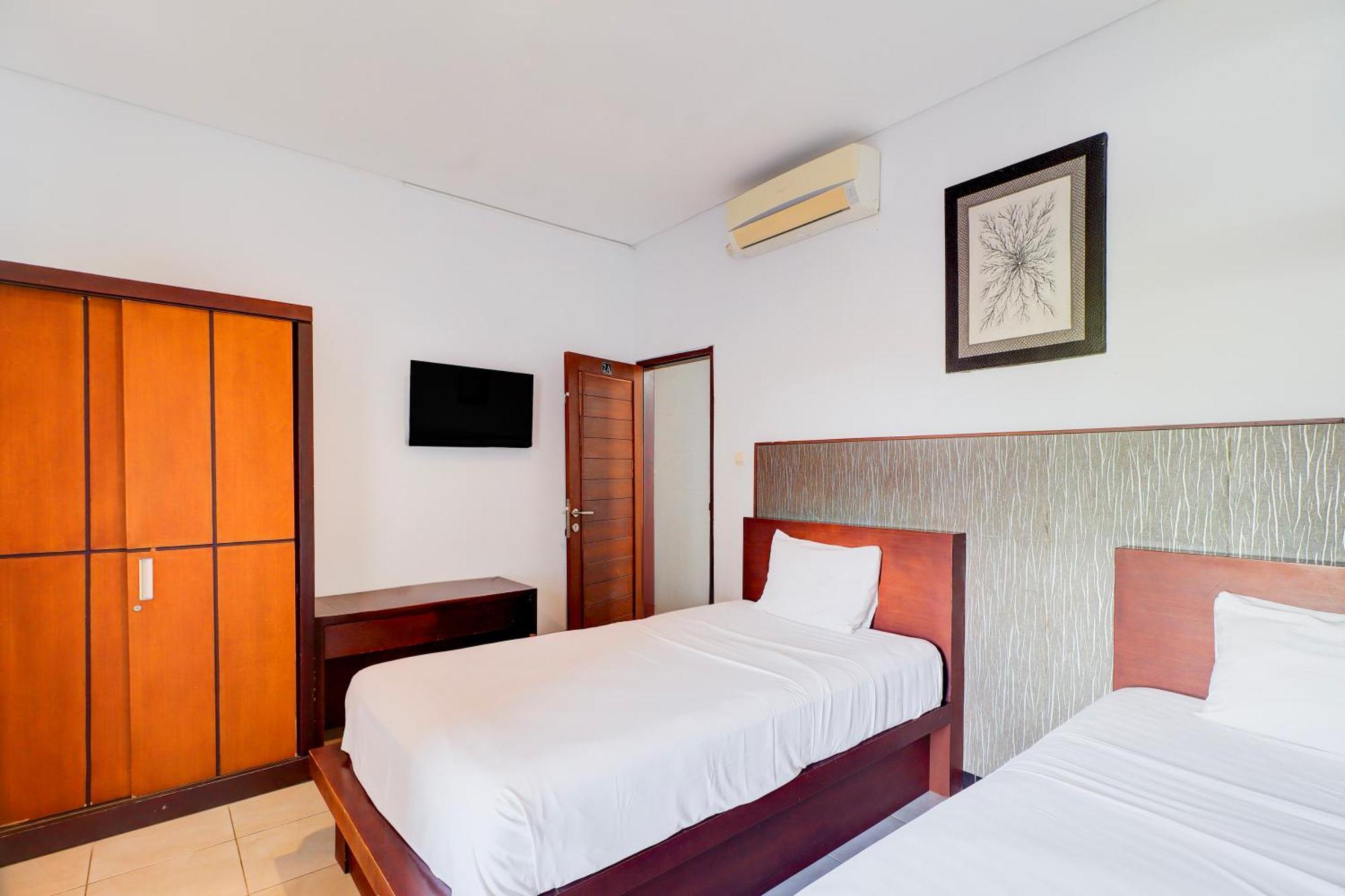 Collection O Bali Near Kedonanan Beach Formerly New Asta Graha Homestay Джимбаран Екстер'єр фото