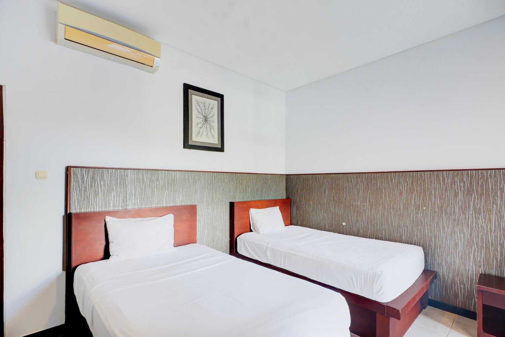 Collection O Bali Near Kedonanan Beach Formerly New Asta Graha Homestay Джимбаран Екстер'єр фото